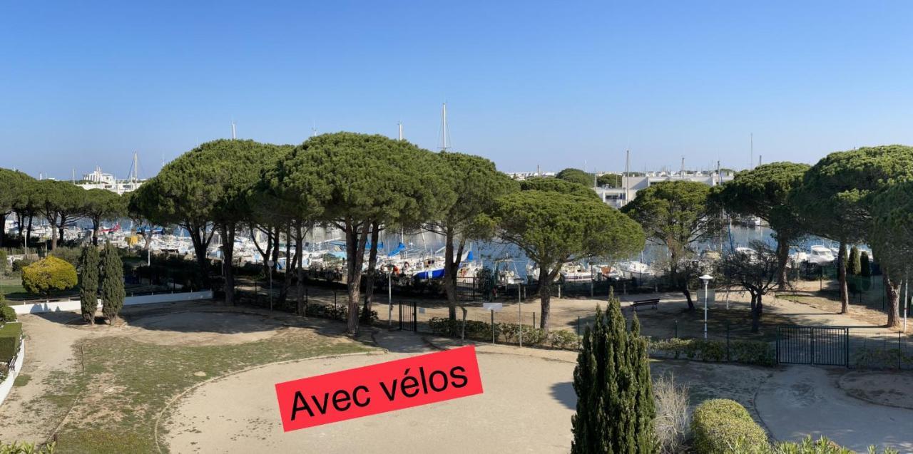 Vue Port, Parking Prive, Terrasse, Clim Apartamento Le Grau-du-Roi